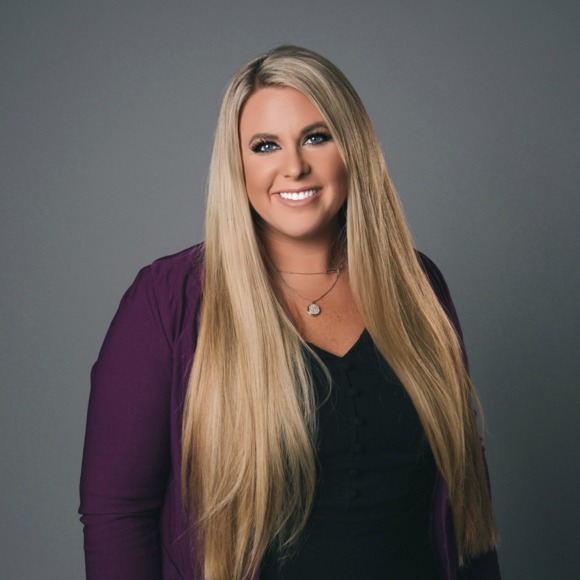 Meet your Posher, Caitlin - Picture 1 of 1